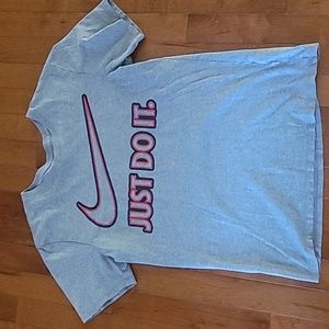NIKE Tshirt size small